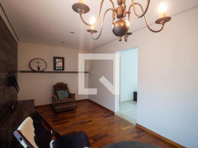 Casa aluguel em Conjunto Habitacional Jardim Serrano, Votorantim