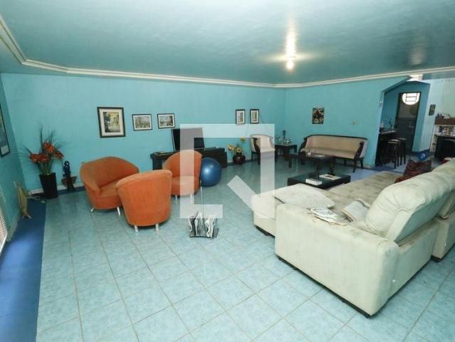 Casa aluguel em Vila Cauhy, Núcleo Bandeirante
