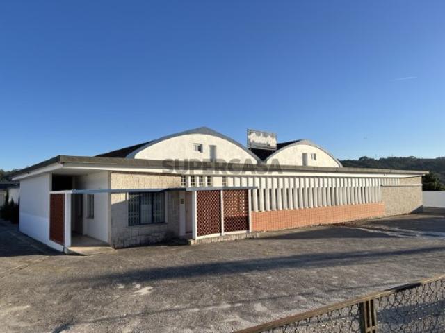 Armazém venda em Casal do Zambujeiro, Óbidos