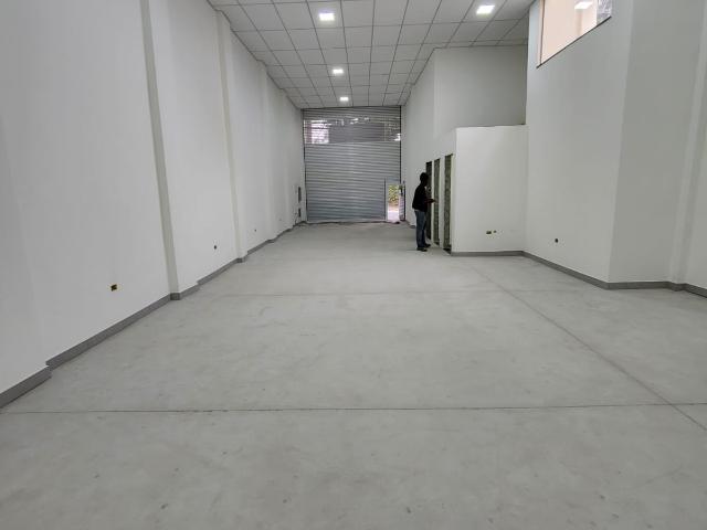 Ponto Comercial aluguel em Região Imediata de São Paulo, Região Metropolitana de São Paulo