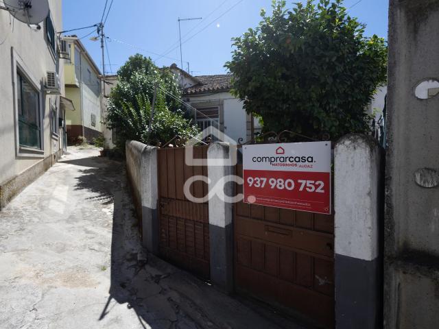 Casa venda em Peso da Régua e Godim, Peso da Régua