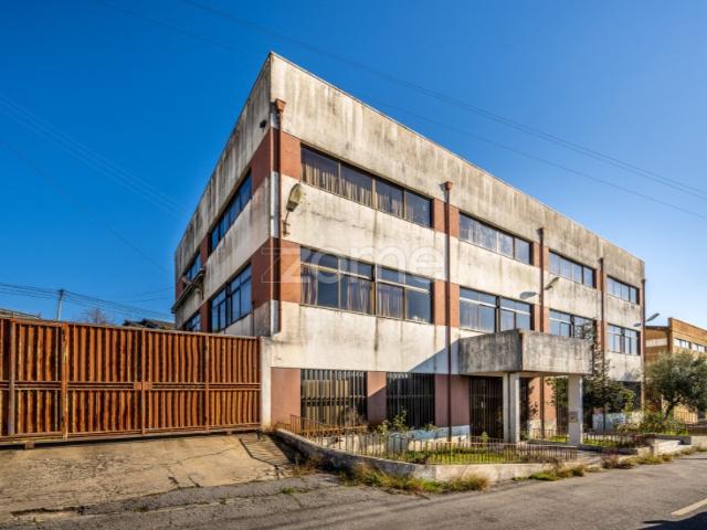 Armazém venda em Maureles, Porto