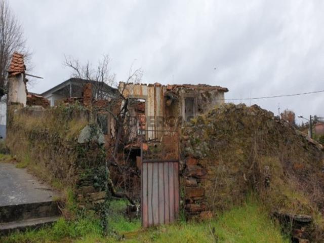 Casa venda em Sarzedas de São Pedro, Castanheira De Pêra