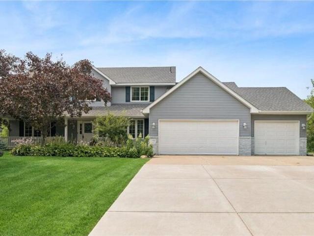 House for sale in Lakeville