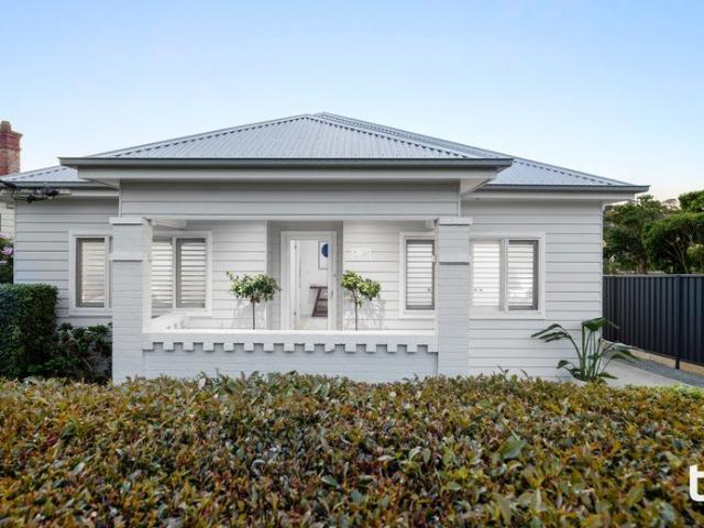 House for sale in Cardiff, Newcastle-Maitland