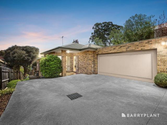 Townhouse for sale in Montmorency, Melbourne