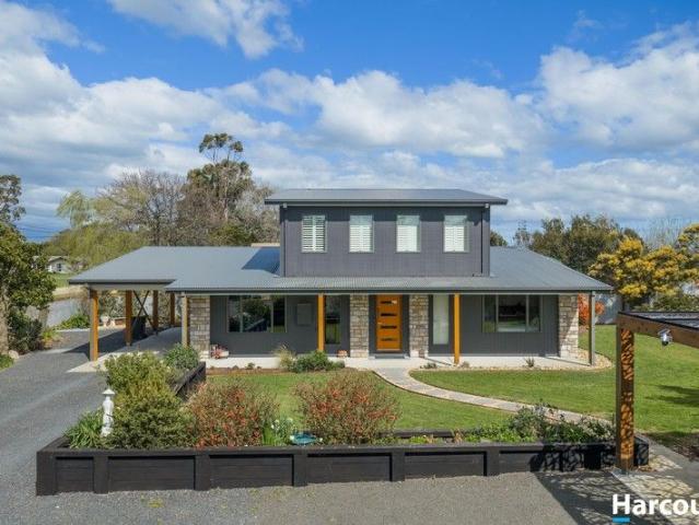 House for sale in Port Franklin, Victoria