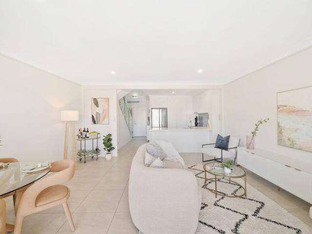 Townhouse for rent in Toombul, Queensland