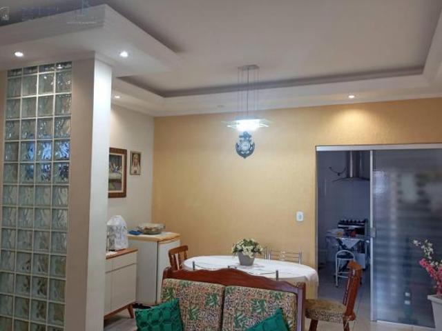 Casa venda em Região Imediata de Taubaté-Pindamonhangaba, Região Metropolitana do Vale do Paraíba e Litoral Norte