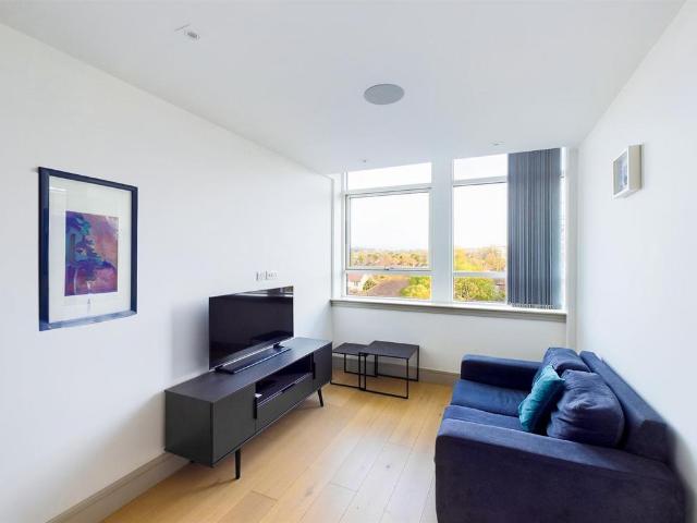 Apartment for rent in Lane, Greater London
