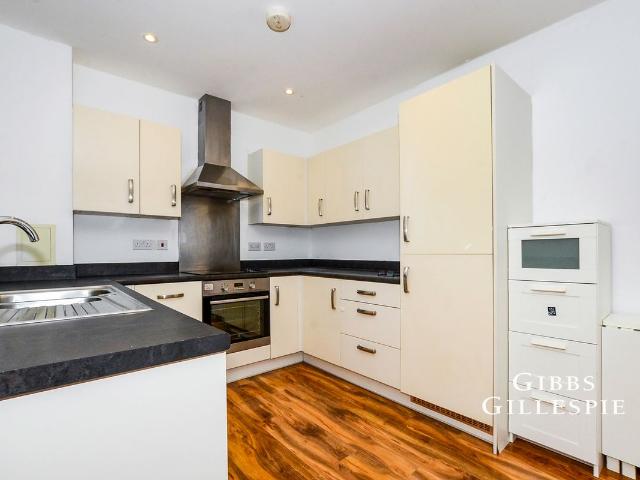Apartment for rent in Lane, Greater London