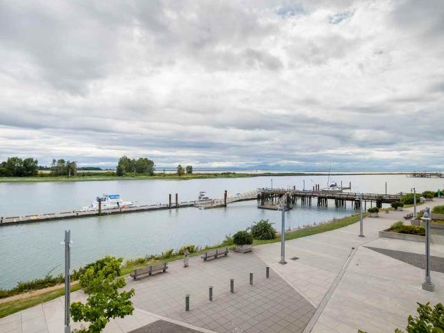 Apartment for rent in B.C. Packers, Richmond