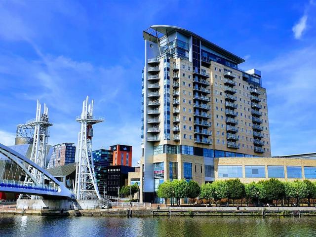 Apartment for rent in Salford Quays, Salford