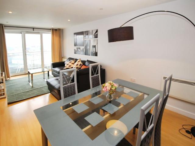 Apartment for rent in Salford Quays, Salford