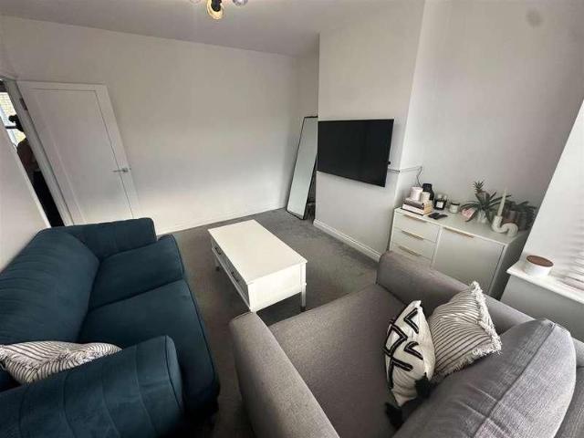 House for rent in London Borough of Hounslow, Greater London