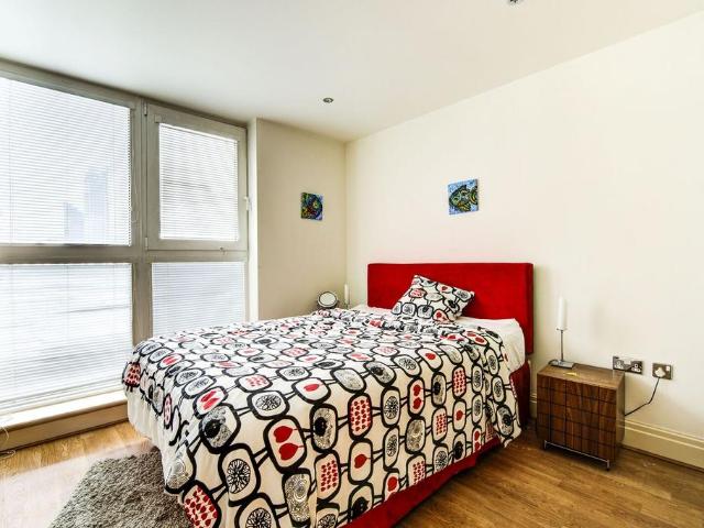 Apartment for rent in Imperial Wharf, Greater London