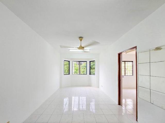 Apartment for sale in Petaling, Damansara Damai