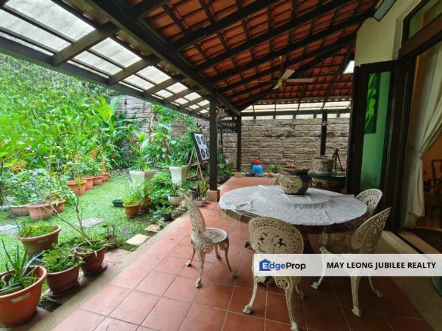 House for sale in Country Heights Damansara, Kuala Lumpur