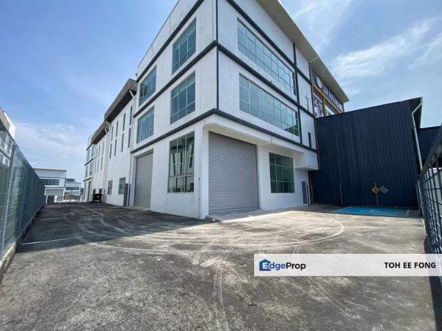 Warehouse for rent in Kawasan Perindustrian Ringan Pulai, Iskandar Puteri