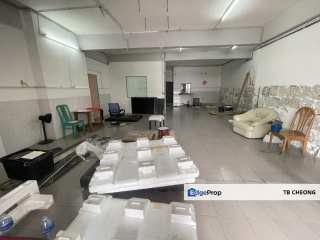 Shop for sale in Petaling, Subang Jaya