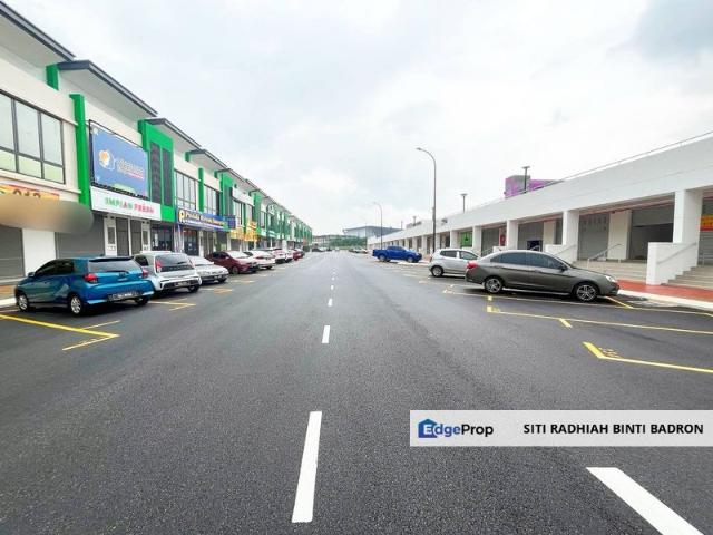 Shop for rent in Alam Impian, Selangor