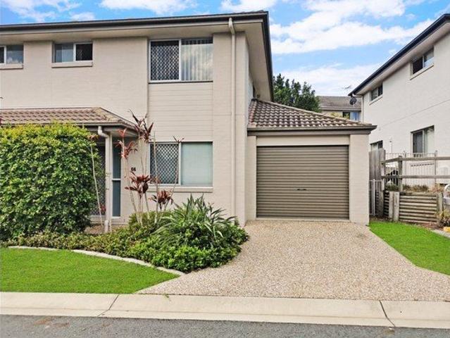 Townhouse for rent in Toombul, Queensland