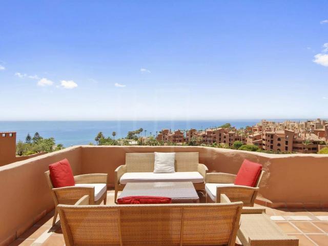 Apartamento en venta en Estepona, Garden Beach