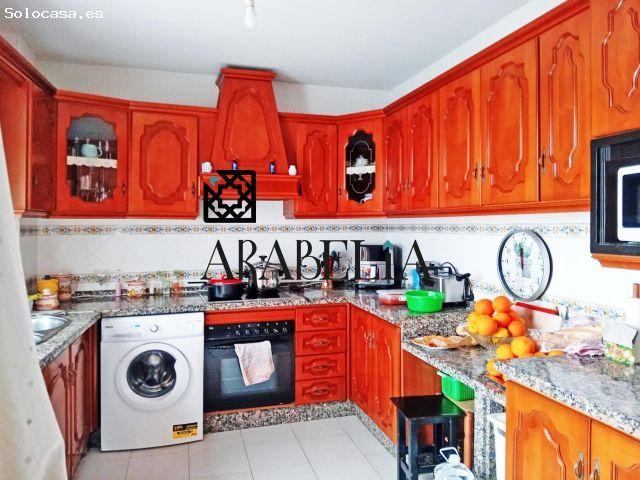 Casa en venta en Almodóvar Del Río, Andalucía