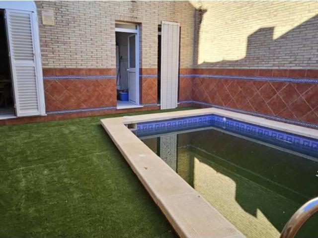 Villa en venta en Tocina