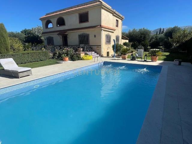 Casa en venta en Santa Marta, Comarca de la Vega de Granada