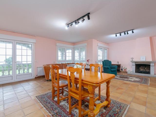 Casa en venta en Beluso, O Morrazo