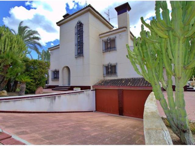 Casa en venta en Atzavares, el Baix Vinalopó