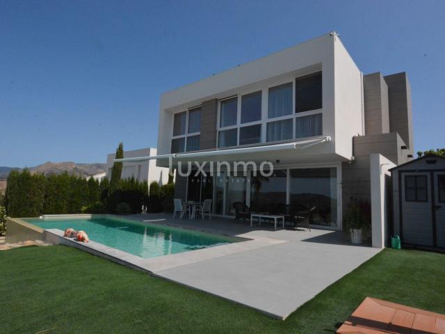 Casa en venta en la Marina Baixa, Valencia