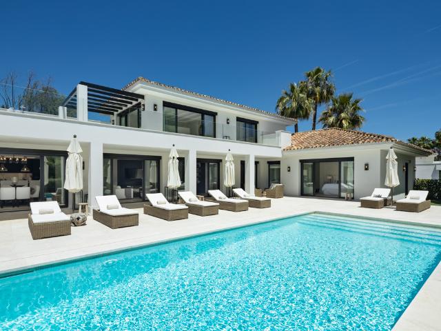 Chalet en venta en Nueva Andalucía, Costa del Sol Occidental
