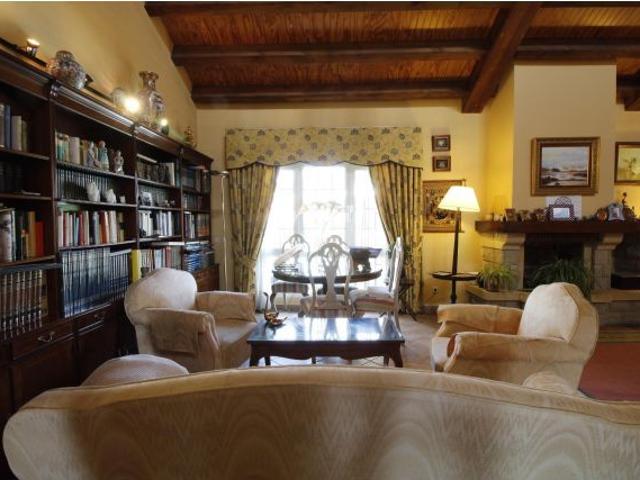 Casa en venta en Navalquejigo, El Escorial