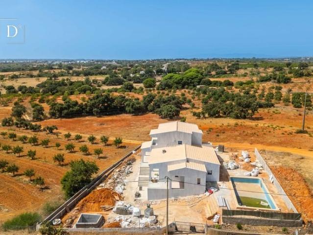 Vivenda venda em Galé, Albufeira