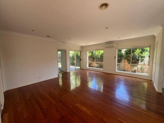Townhouse for rent in Camerons Creek, Victoria