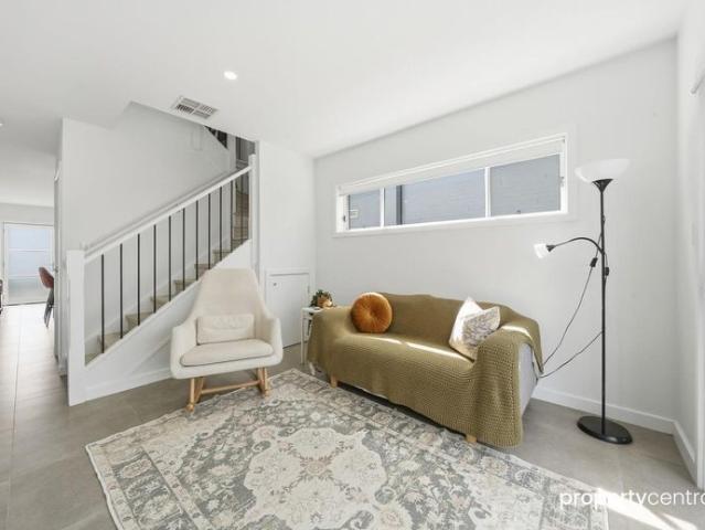 Townhouse for rent in Sydney, New South Wales