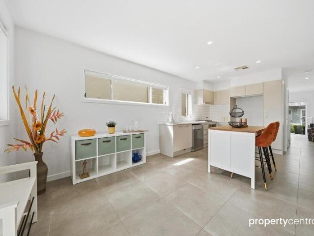 Townhouse for rent in Sydney, New South Wales