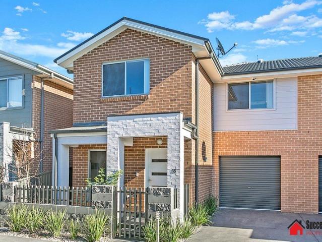 Townhouse for rent in Sydney, New South Wales