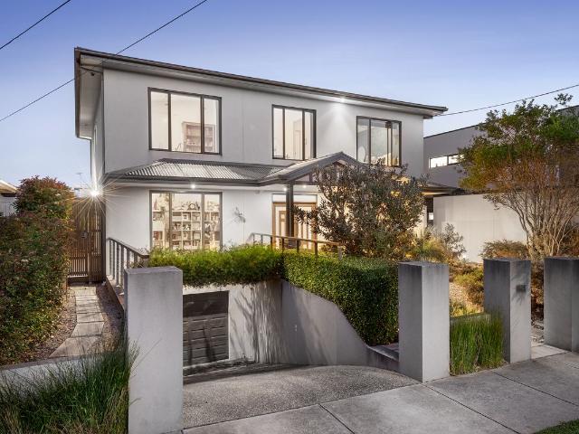 House for sale in Bentleigh East