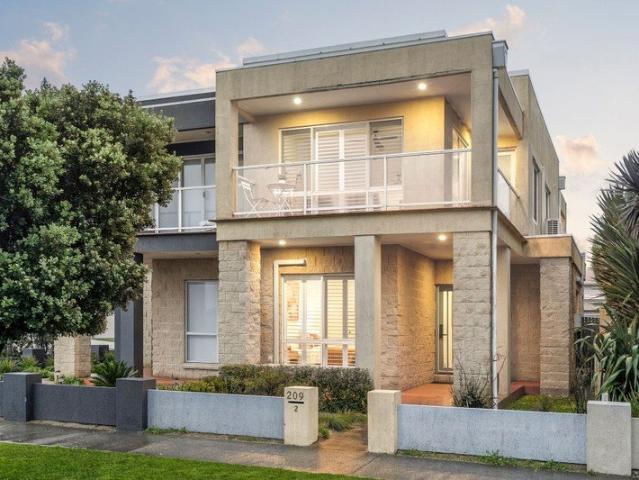 Townhouse for sale in Torquay, Victoria