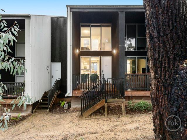 Townhouse for sale in Camerons Creek, Victoria