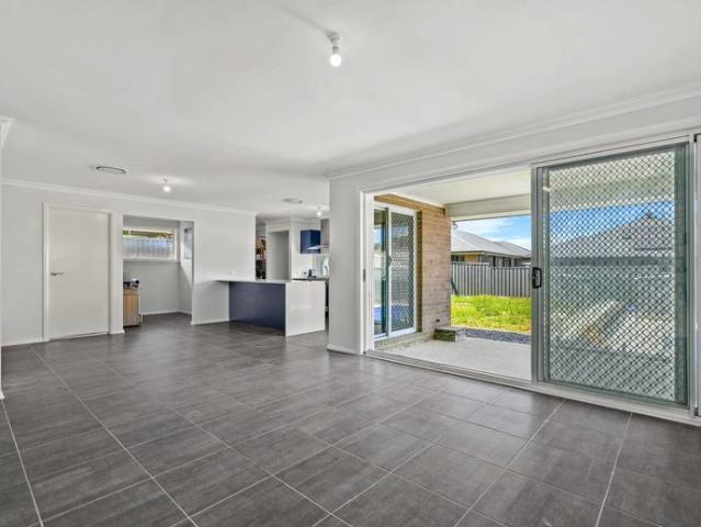 House for rent in Wadalba, Central Coast Council