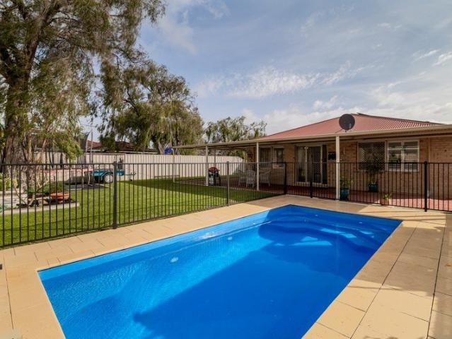 House for sale in Broadwater, Western Australia