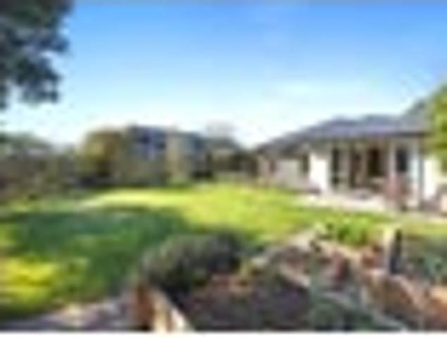 House for sale in Chaslands, Canterbury