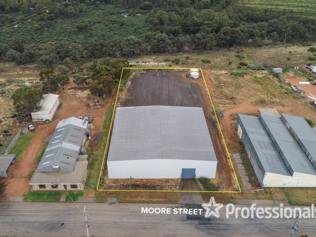 Warehouse for sale in Robinvale, Victoria