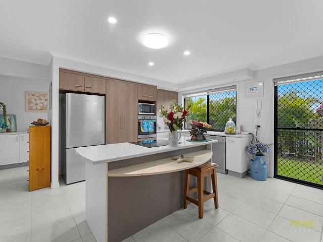 Townhouse for sale in Torquay, Queensland
