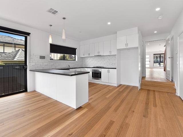 Townhouse for rent in Niddrie, Melbourne
