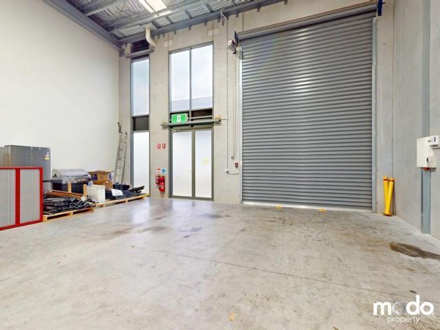 Warehouse for rent in Chirnside Park, Melbourne